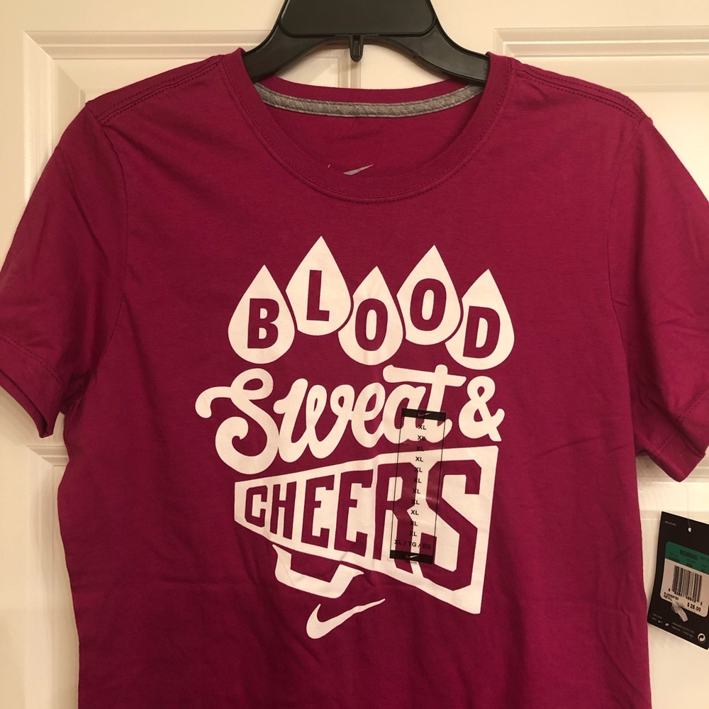 Nike T-shirts (2) - Picture 4 of 7